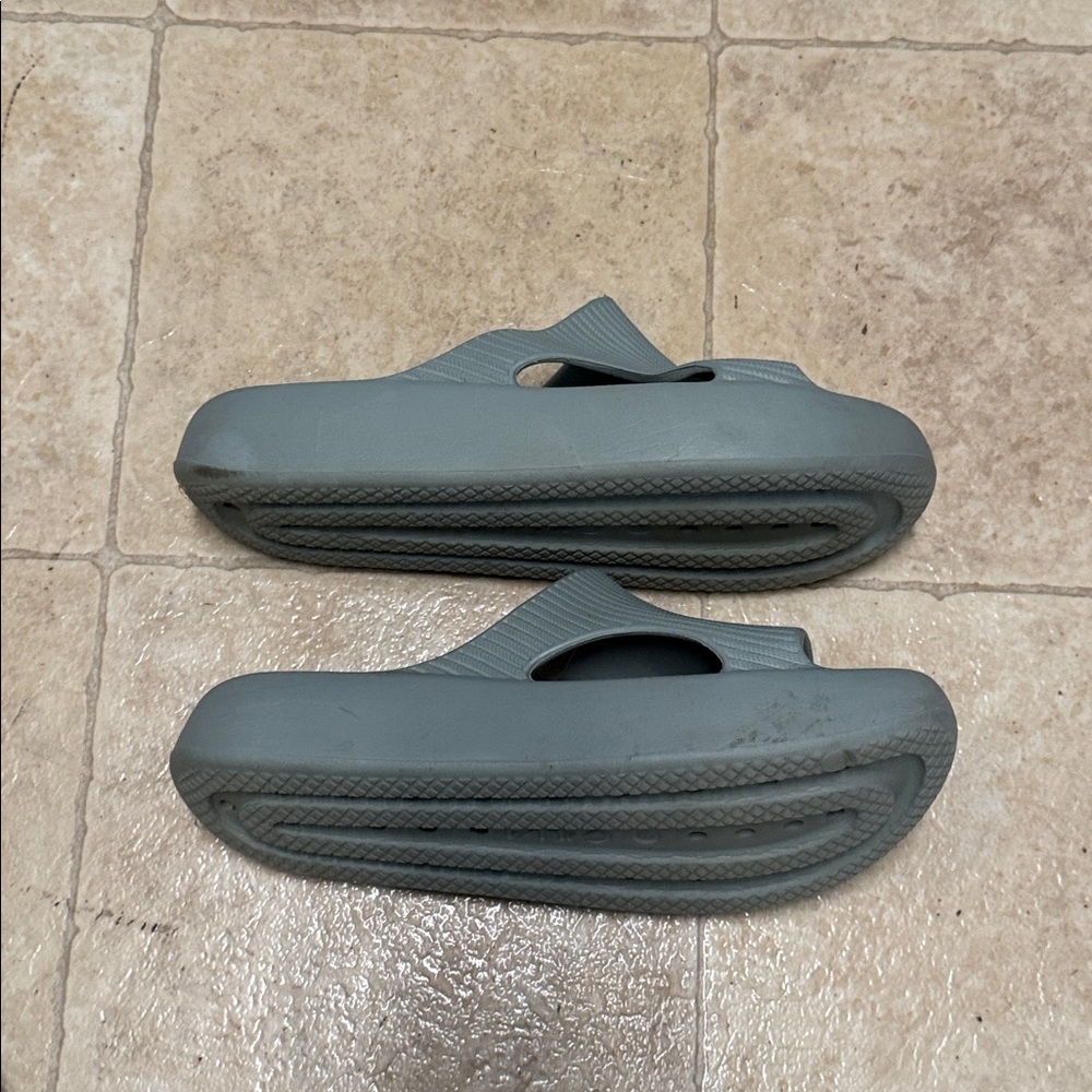 CALIA by Carrie Underwood Sage Molded Slides WOMEN’S 9 - Picture 3 of 8